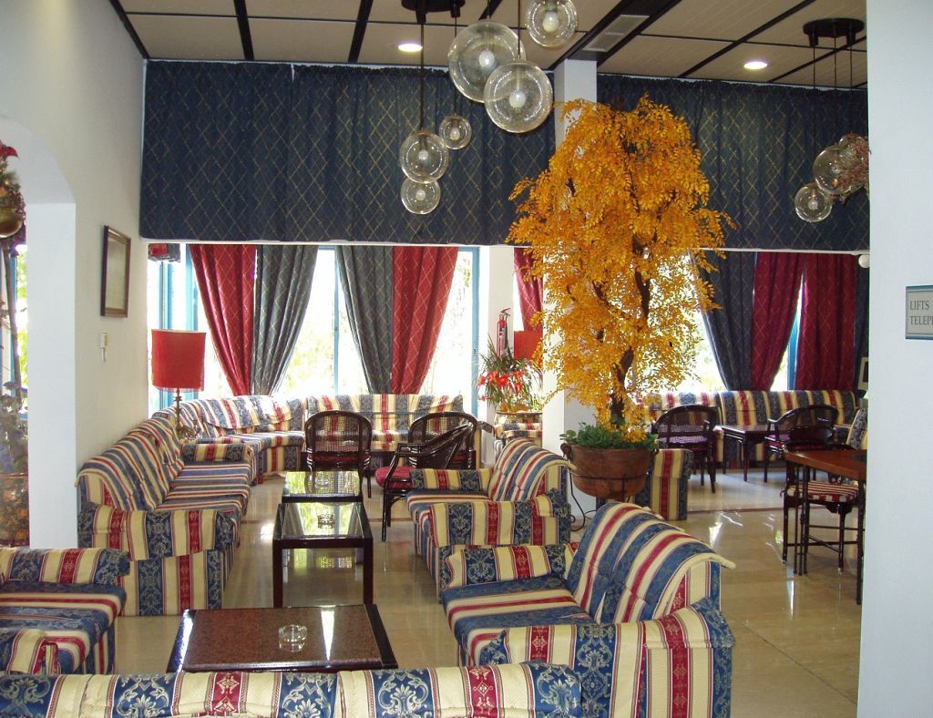 Paphiessa Hotel & Apartments Paphos Exterior foto